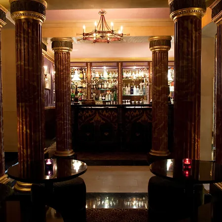 Hotel L'hotel 5*