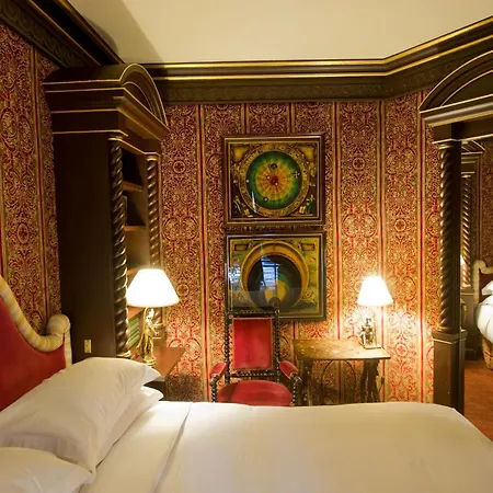 Hotel L'hotel 5*